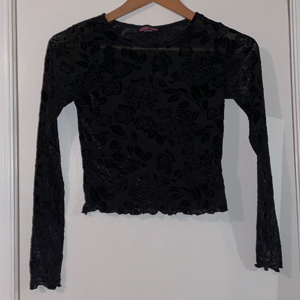 Rose print crop top